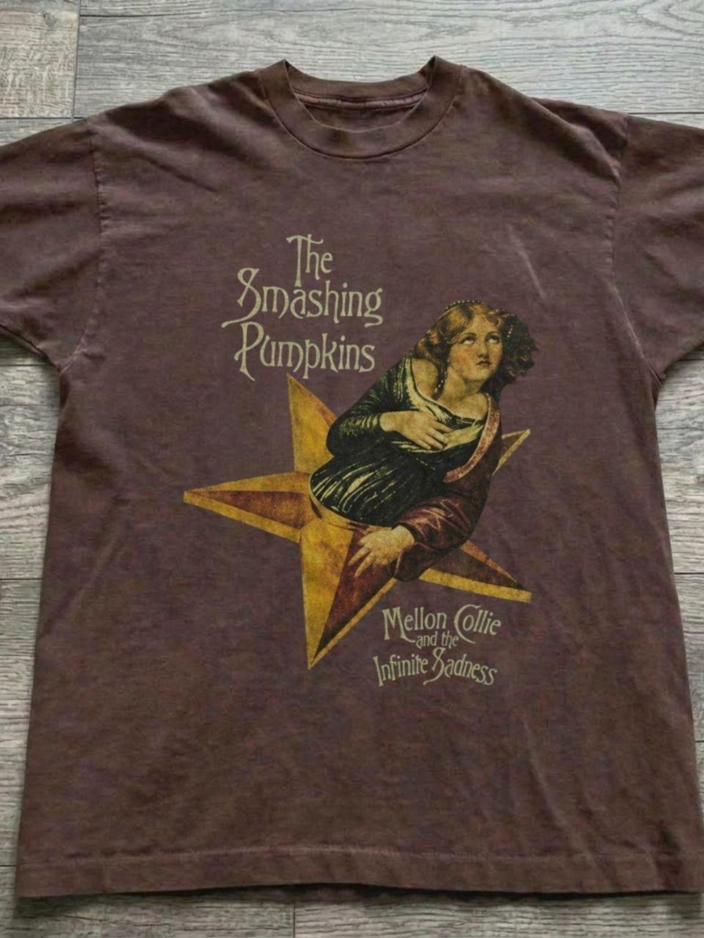 Gildan The Smashing Pumpkins Mellon Collie Graphic Tee - Brown & Gold